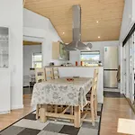 Three-bedroom With A Hot Tub 01 Semesterbostad Nordborg
