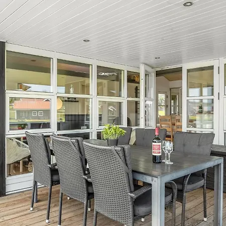 Three-bedroom With A Hot Tub 01 * Nordborg